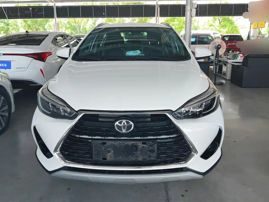 Toyota Yaris L 2020 — фото 2