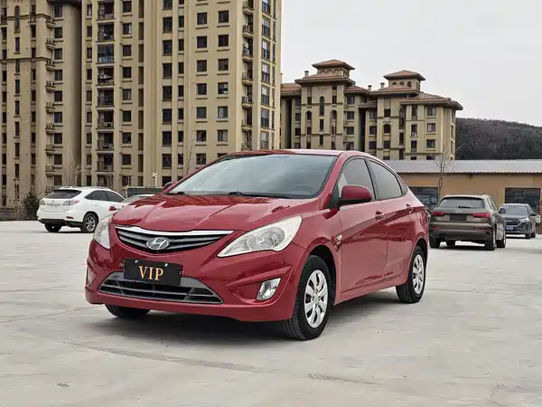 Hyundai Accent 2013
