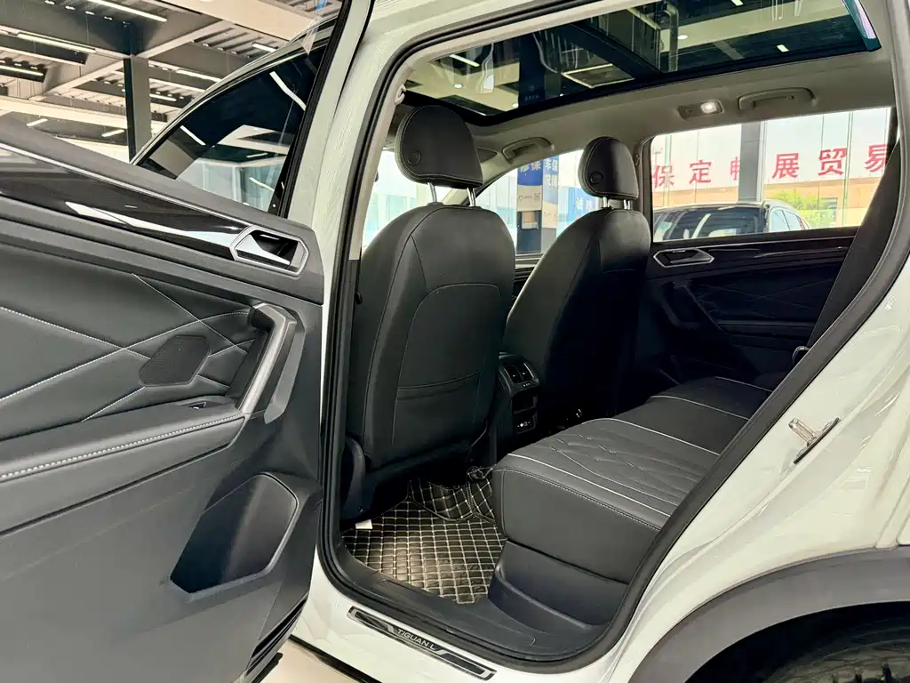 Volkswagen Tiguan L 2023 — фото 5