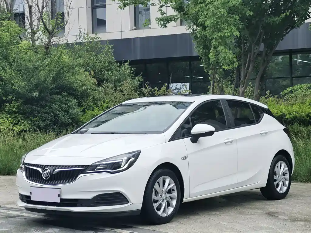Buick Verano 2018 — фото 1