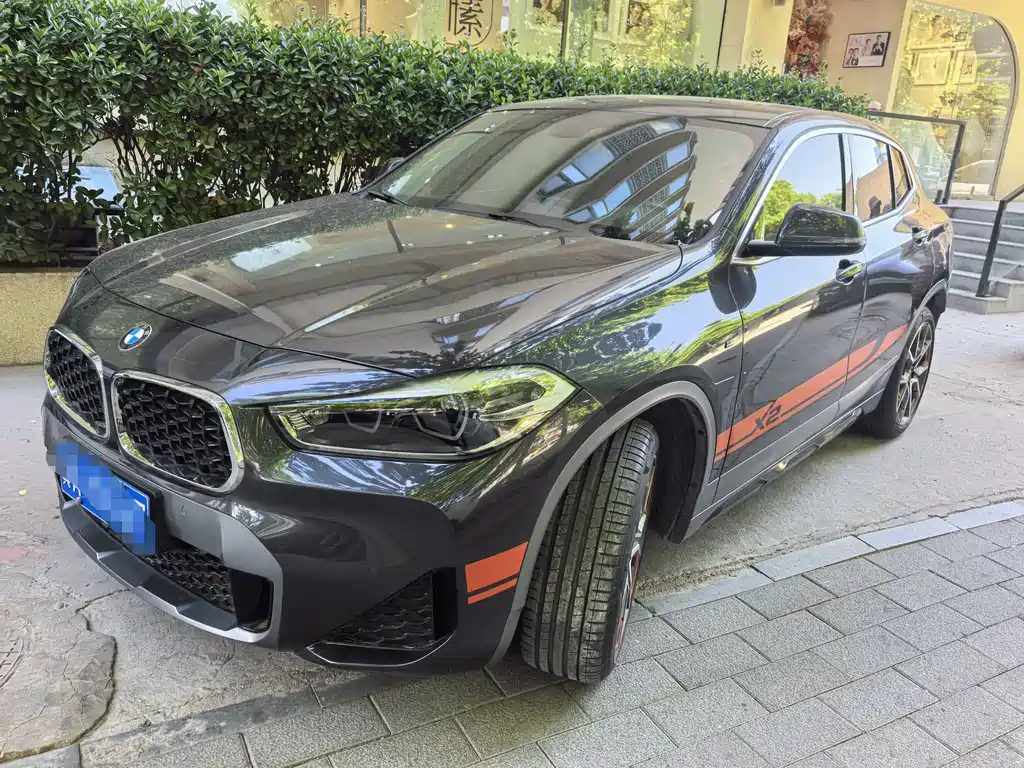 BMW X2 2021 — фото 1
