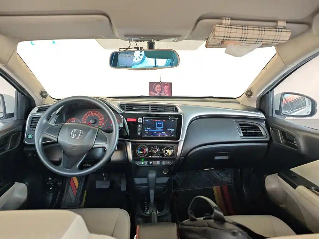 Honda City 2016 — фото 10