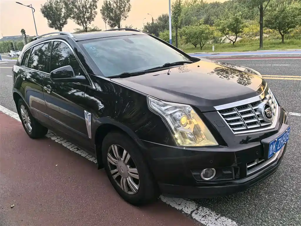 Cadillac SRX 2014 — фото 3