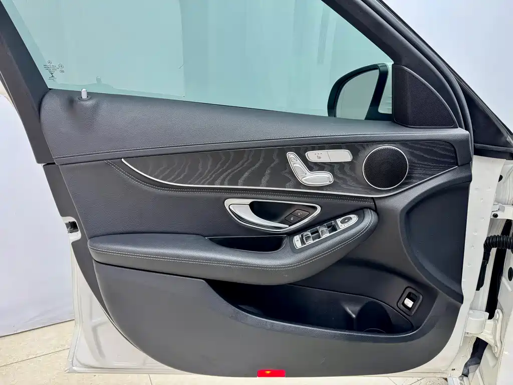 Mercedes-Benz C-Class 2018 — фото 7