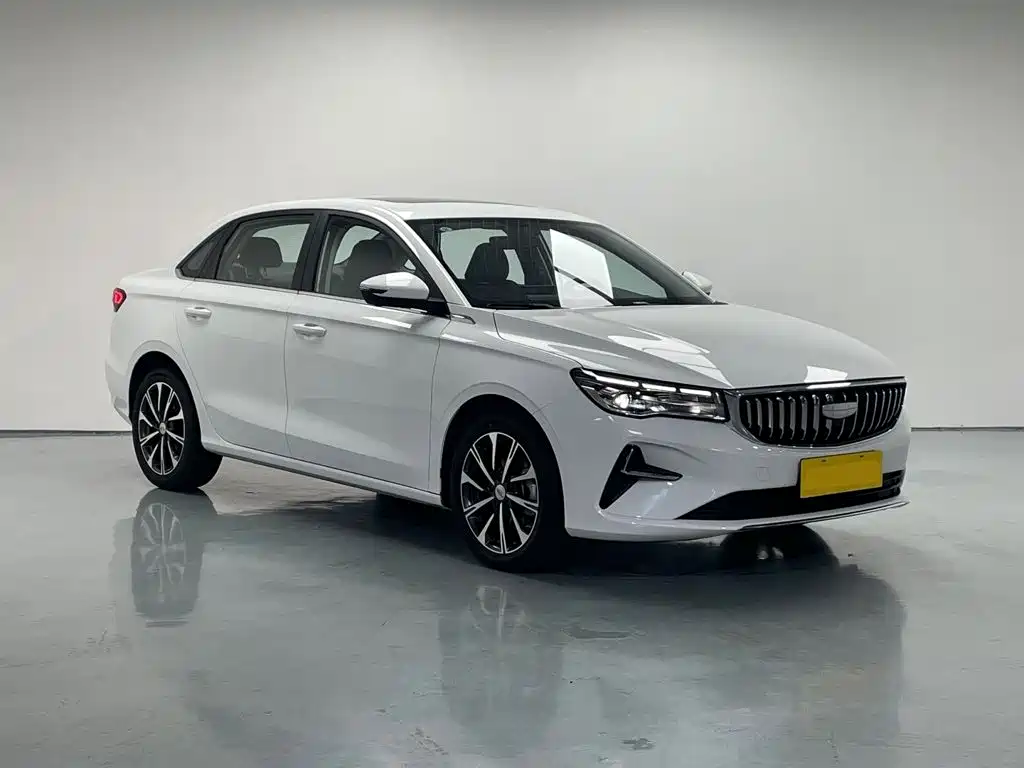 Geely Emgrand 2025