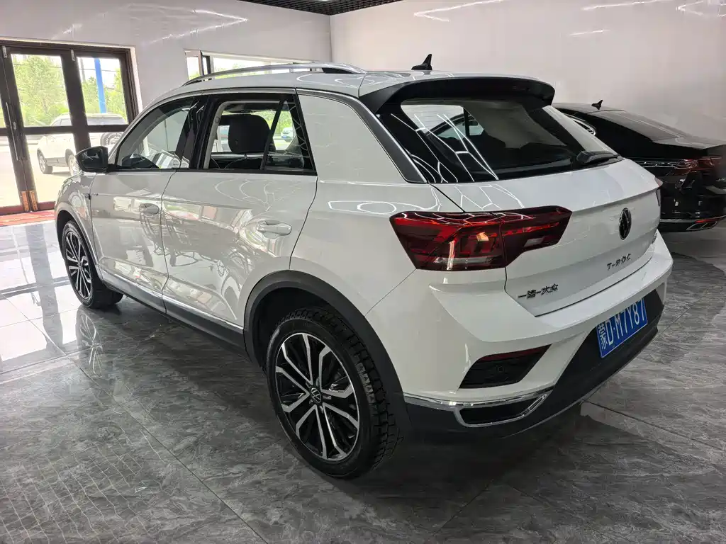 Volkswagen T-Roc 2023