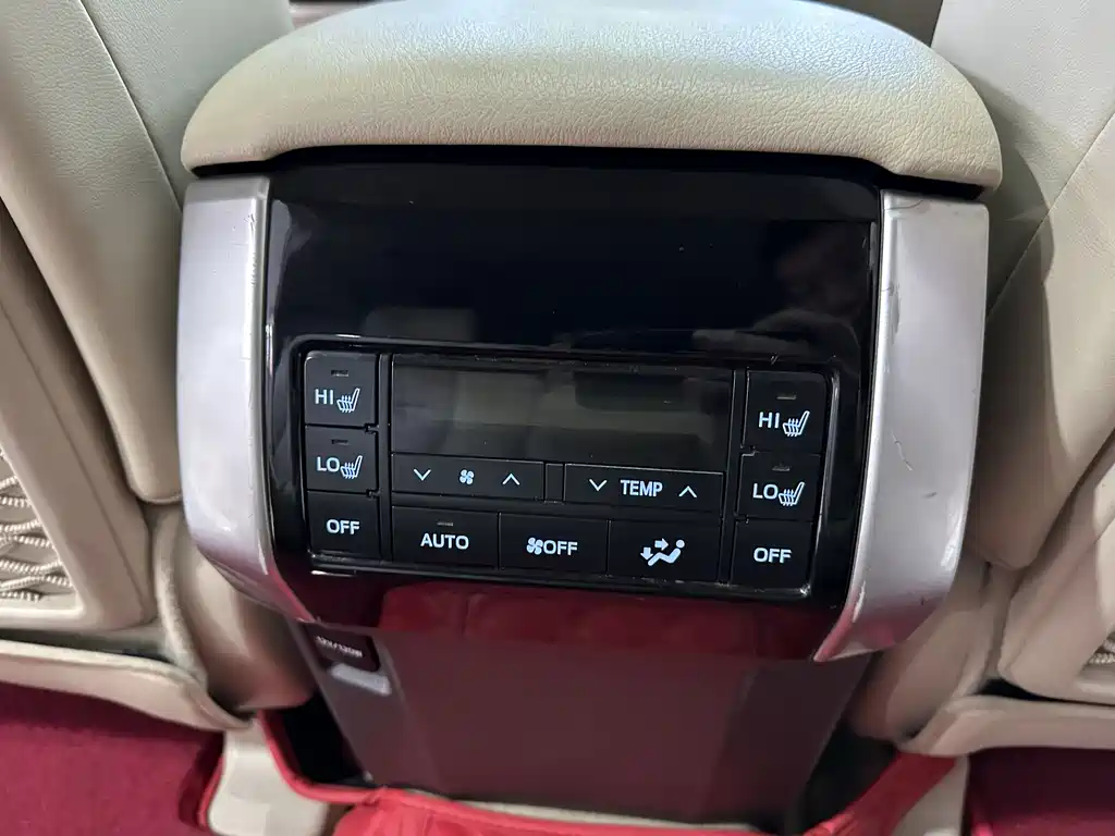 Toyota Prado 2018 — фото 11