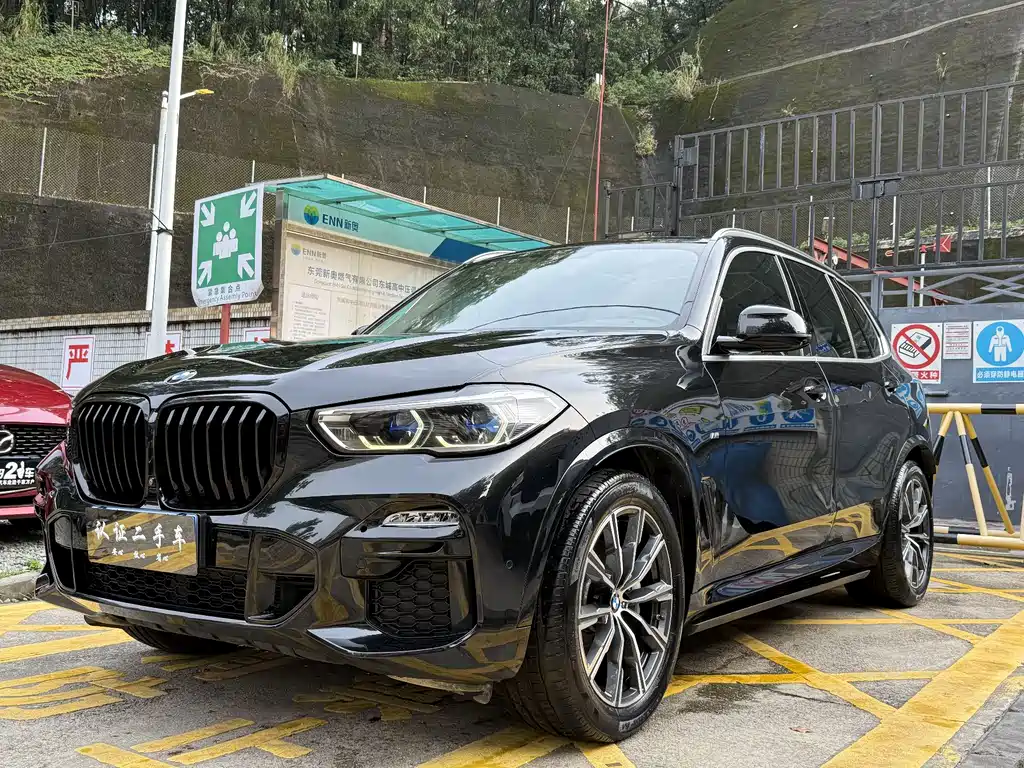 BMW X5 2021 — фото 1