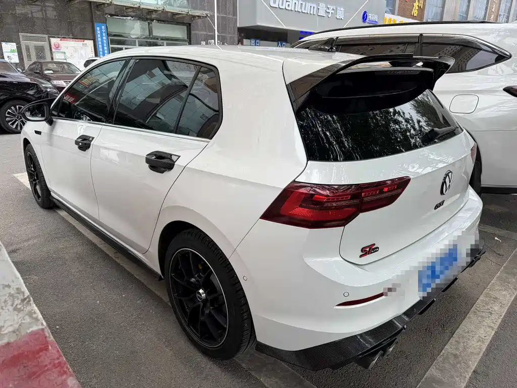 Volkswagen Golf 2023