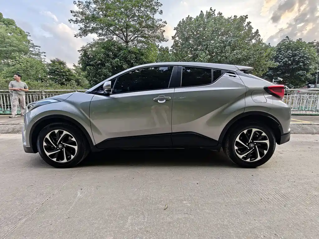 Toyota IZOA 2019 — фото 5