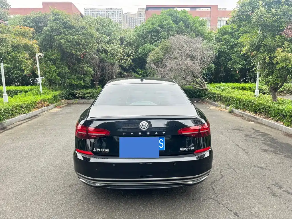 Volkswagen Passat 2019 — фото 5