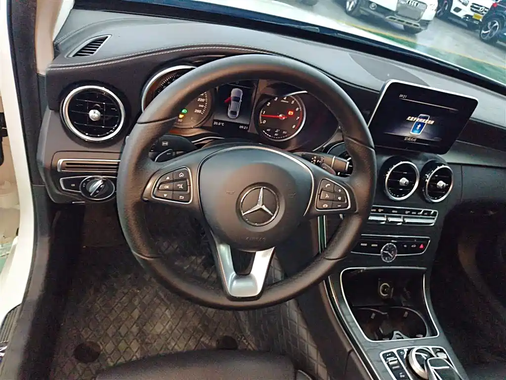Mercedes-Benz C-Class 2018 — фото 11