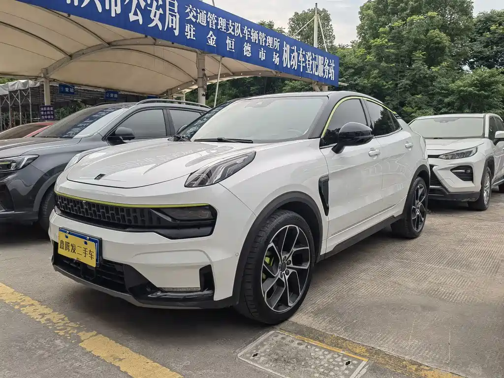 Lynk & Co 05 2022
