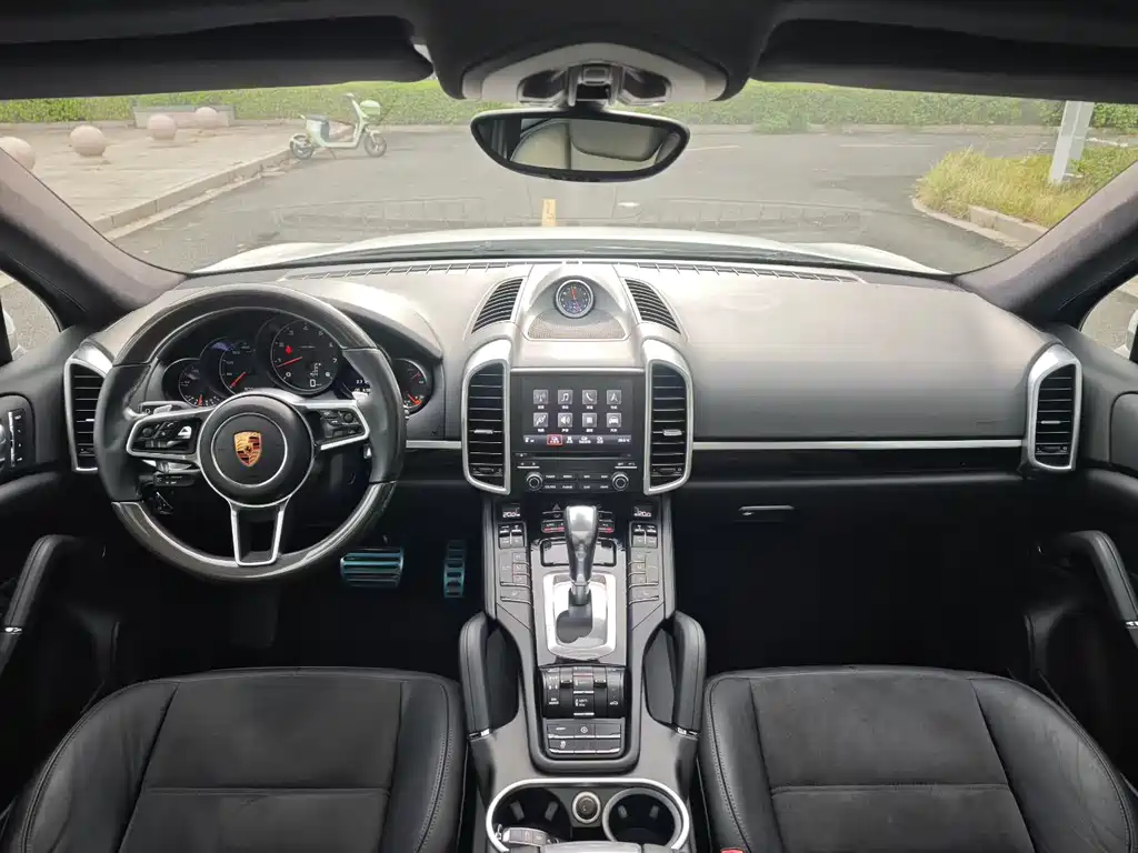Porsche Cayenne 2016 — фото 6