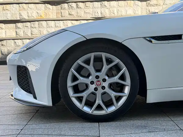 Jaguar F-TYPE 2019