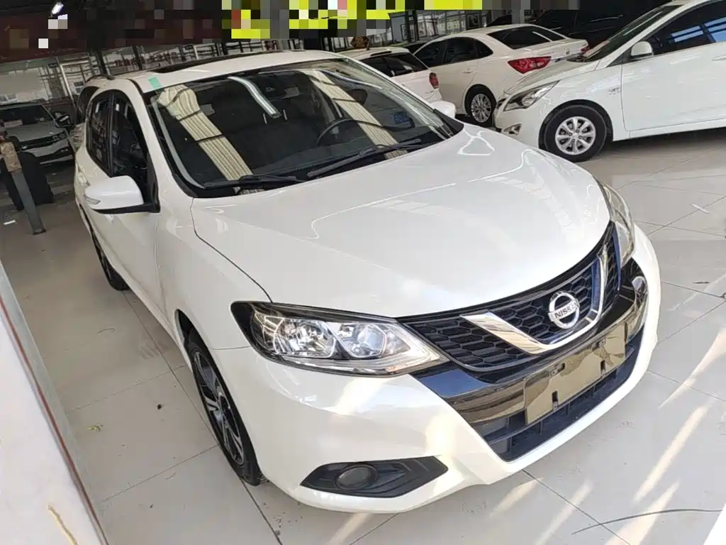 Nissan Tiida 2018 — фото 4