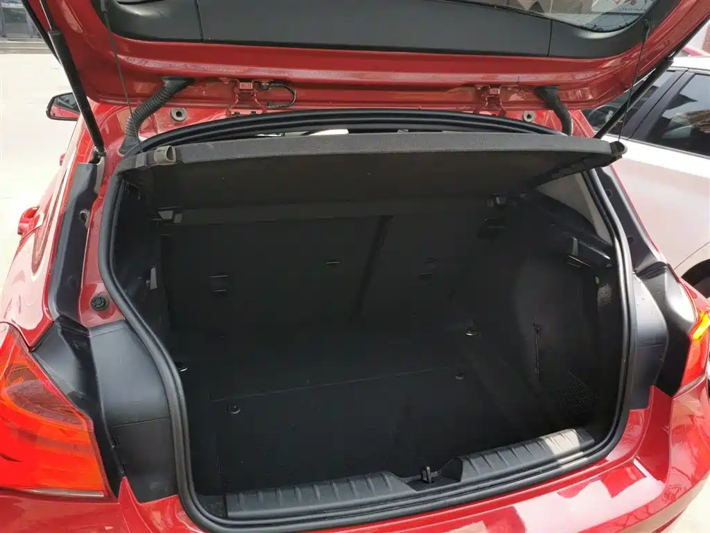 BMW 1 Series 2015 — фото 15