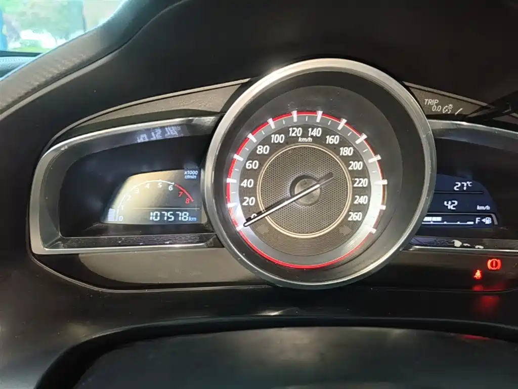 Mazda 3 Axela 2017 — фото 12