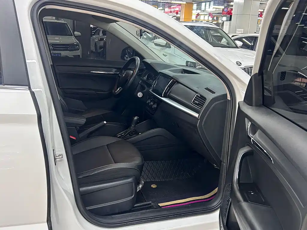 Skoda Kamiq 2023 — фото 12