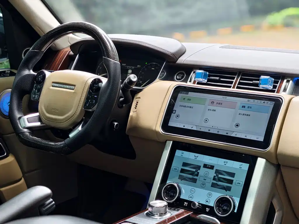 Land Rover Range Rover 2015 — фото 15