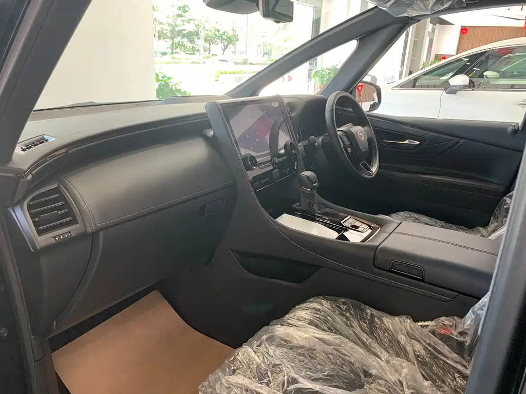 Toyota Alphard 2025