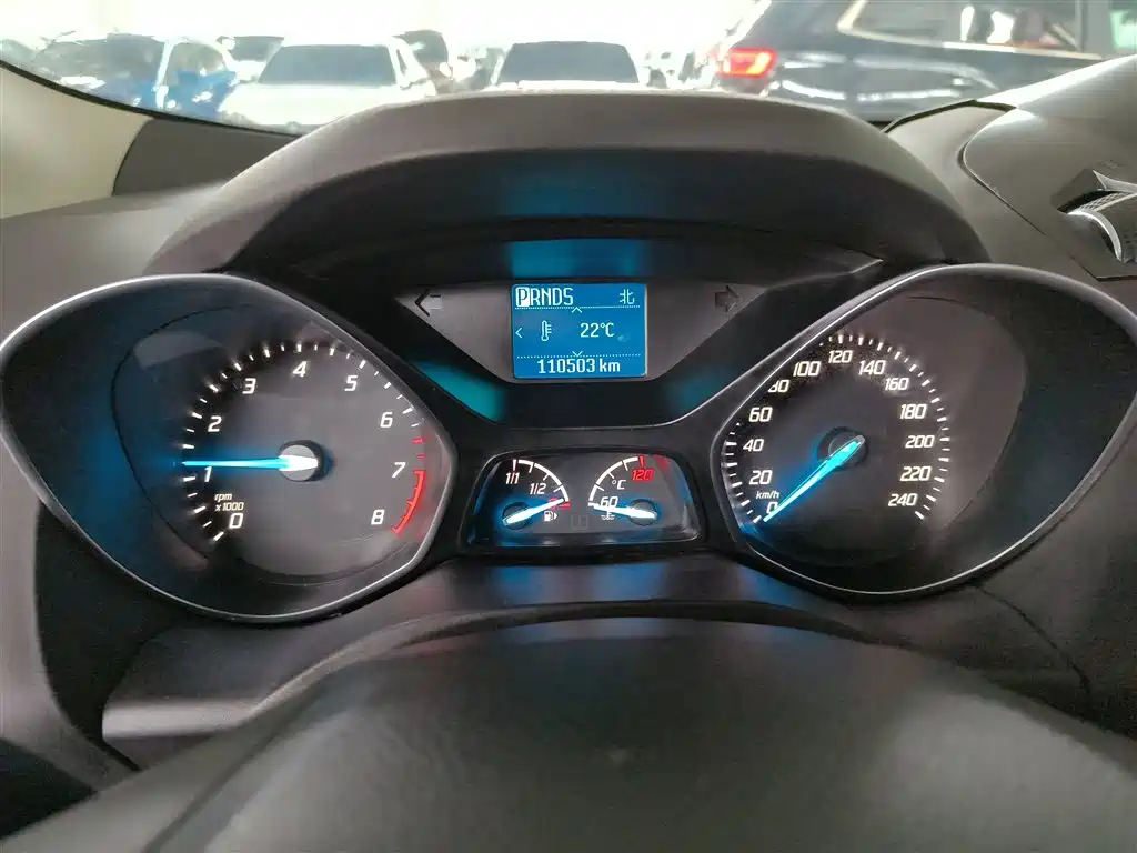 Ford Kuga 2016 — фото 12
