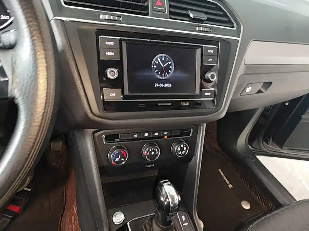 Volkswagen Tiguan L 2019 — фото 13