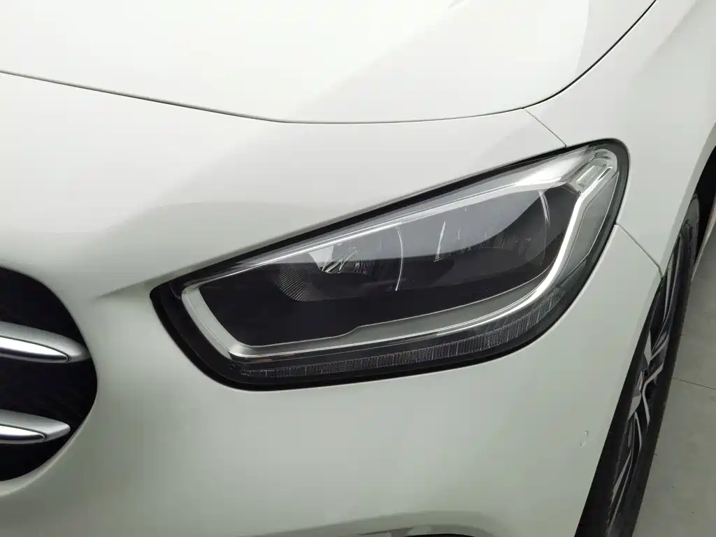 Mercedes-Benz B-Class 2021