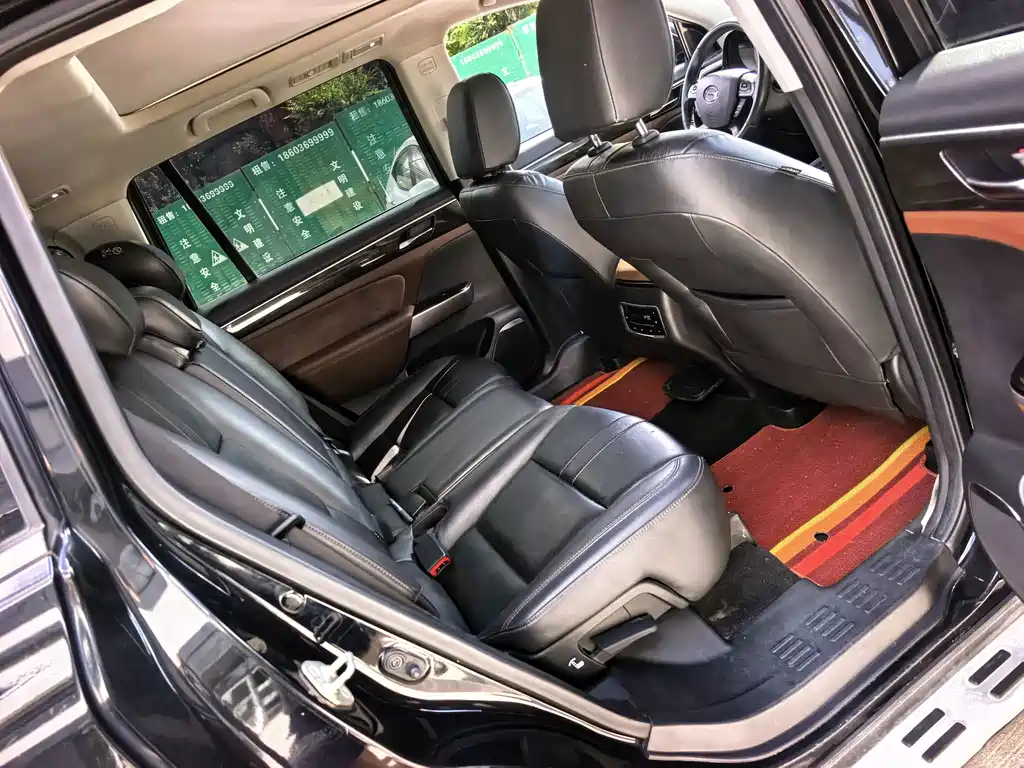 GAC Trumpchi GS8 2017 — фото 14