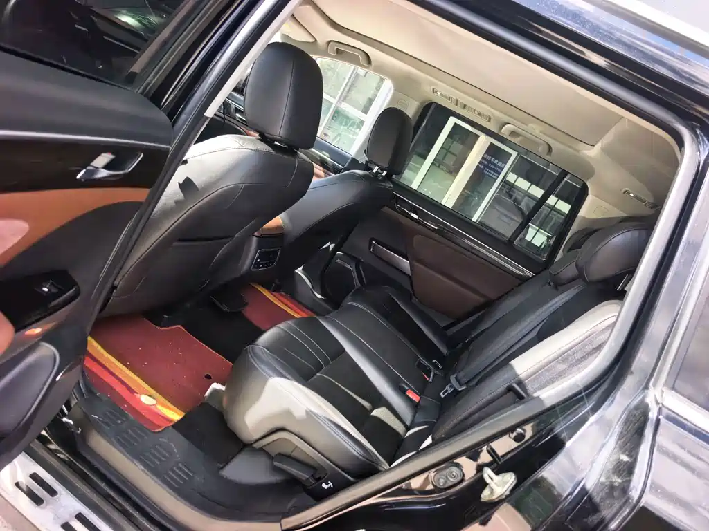 GAC Trumpchi GS8 2017 — фото 22