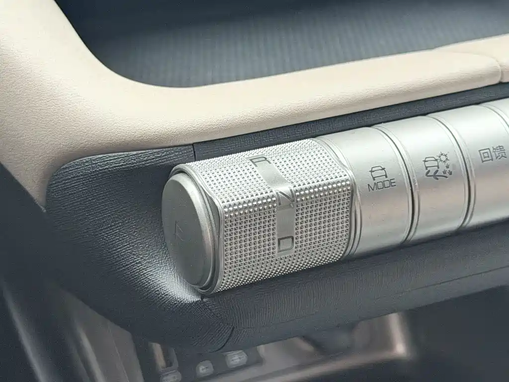 BYD Dolphin 2023 — фото 14