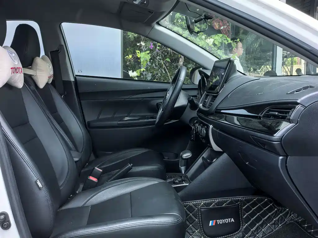 Toyota Yaris L 2021 — фото 20