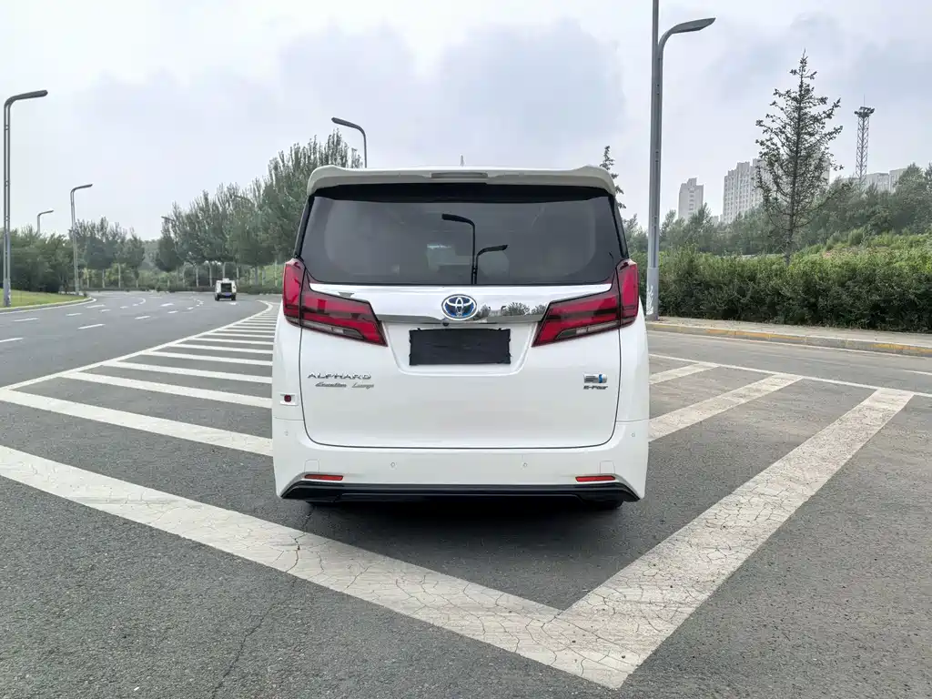 Toyota Alphard 2020