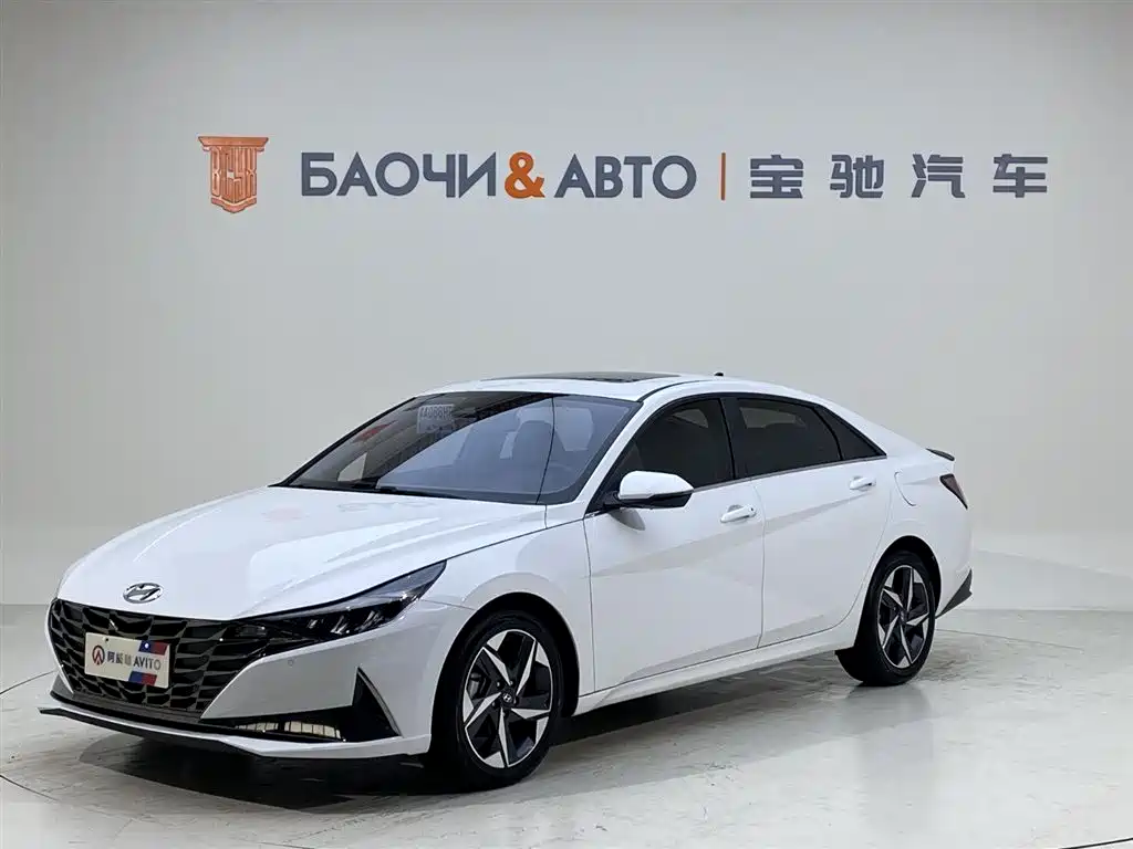 Hyundai Elantra 2023 — фото 19