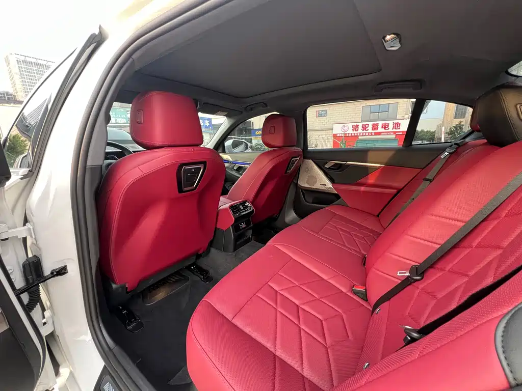 BMW 5 Series 2024