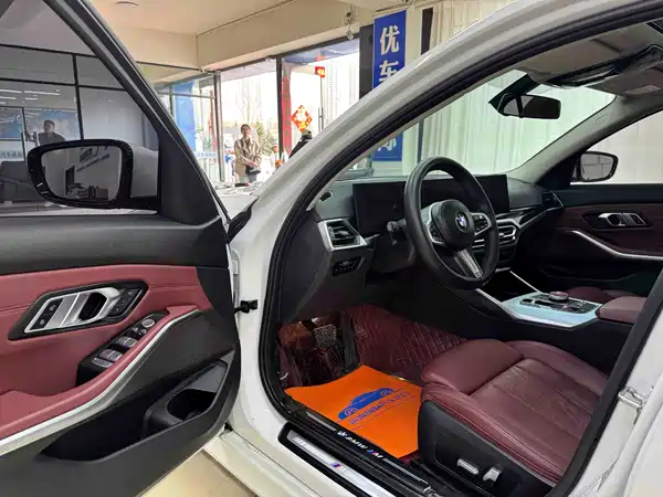 BMW 3 Series 2023