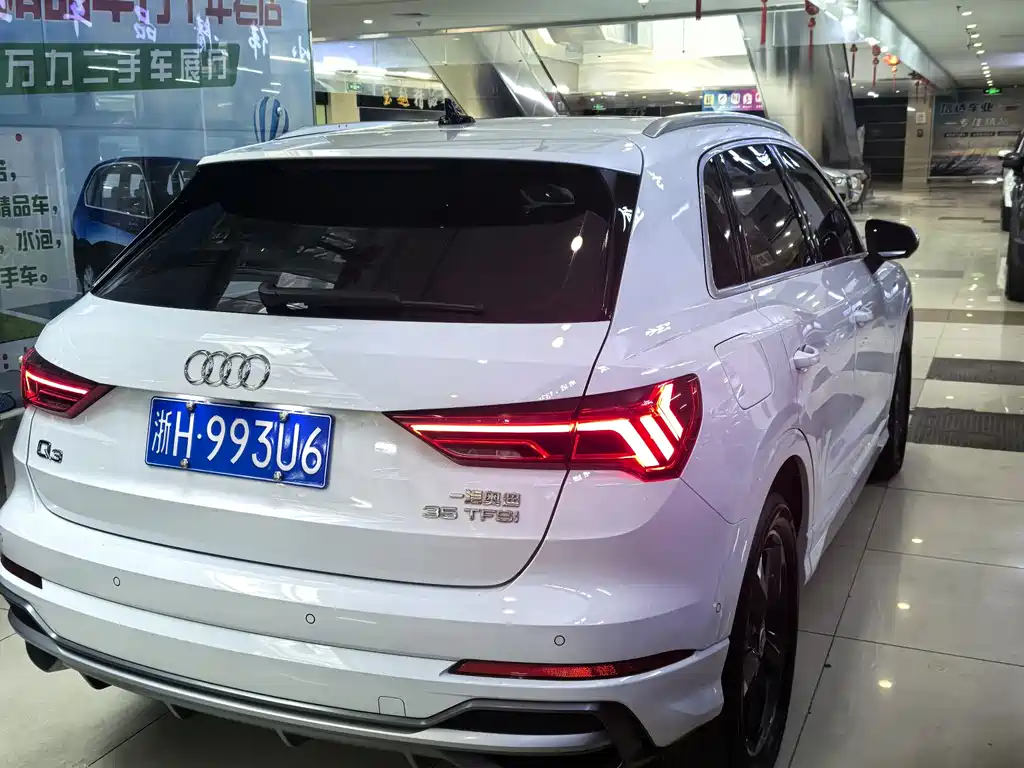 Audi Q3 2022 — фото 14