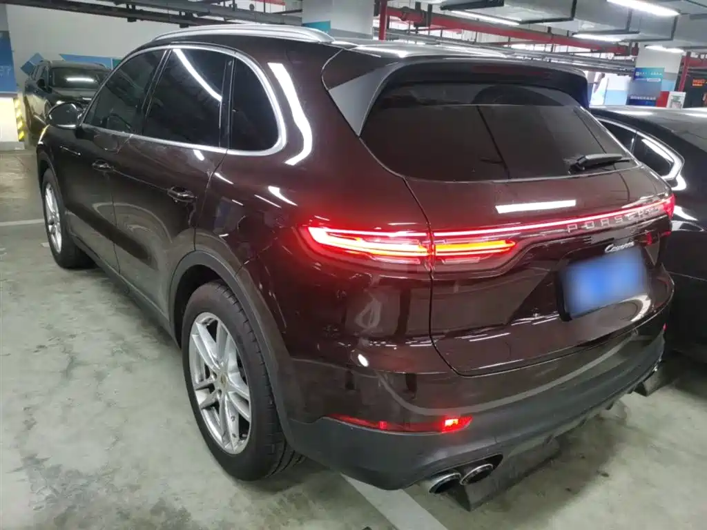Porsche Cayenne 2018 — фото 25