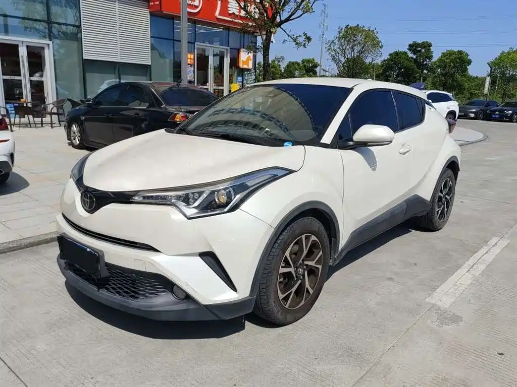 Toyota C-HR 2019 — фото 1