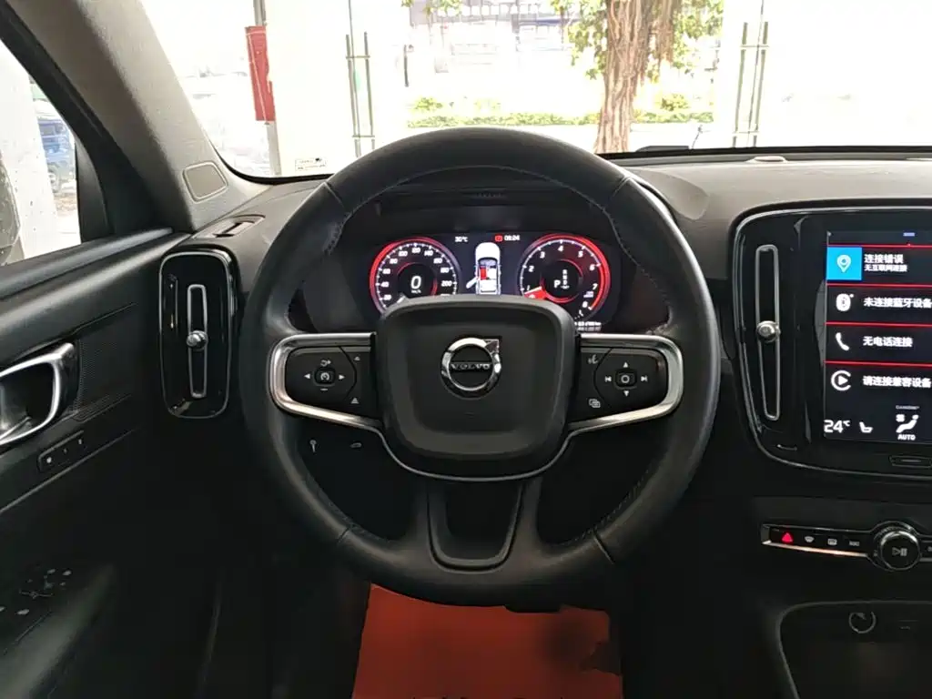 Volvo XC40 2021 — фото 11