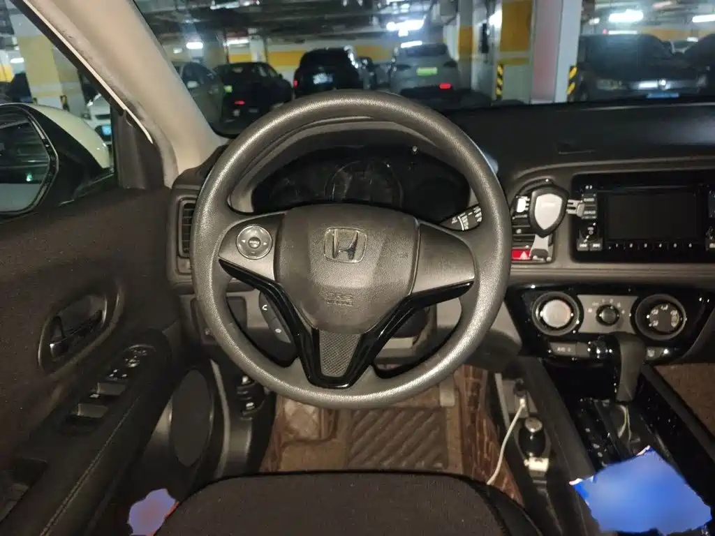 Honda Vezel 2016
