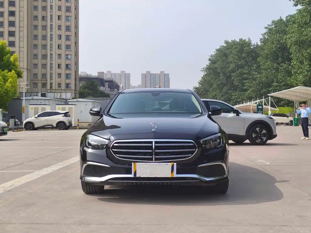 Mercedes-Benz E-Class 2023