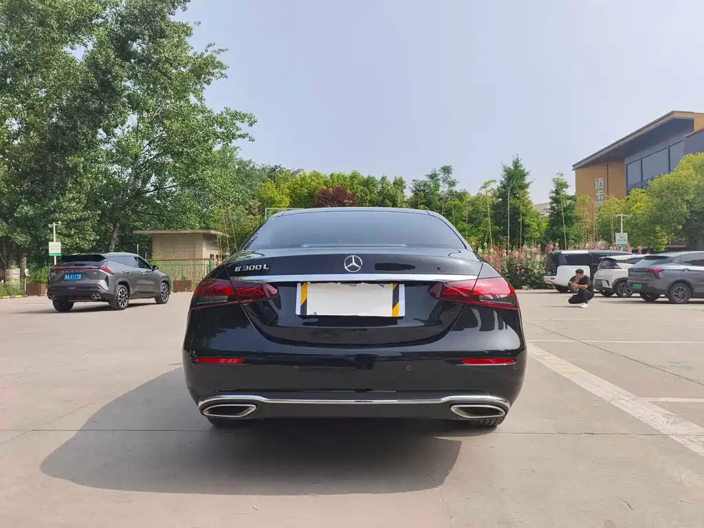 Mercedes-Benz E-Class 2023