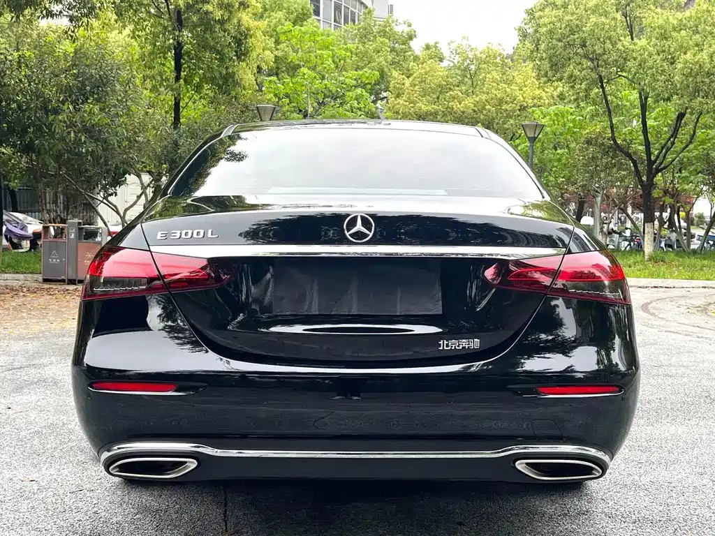 Mercedes-Benz E-Class 2023 — фото 9