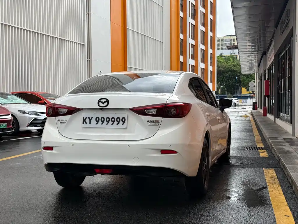 Mazda 3 Axela 2017 — фото 9