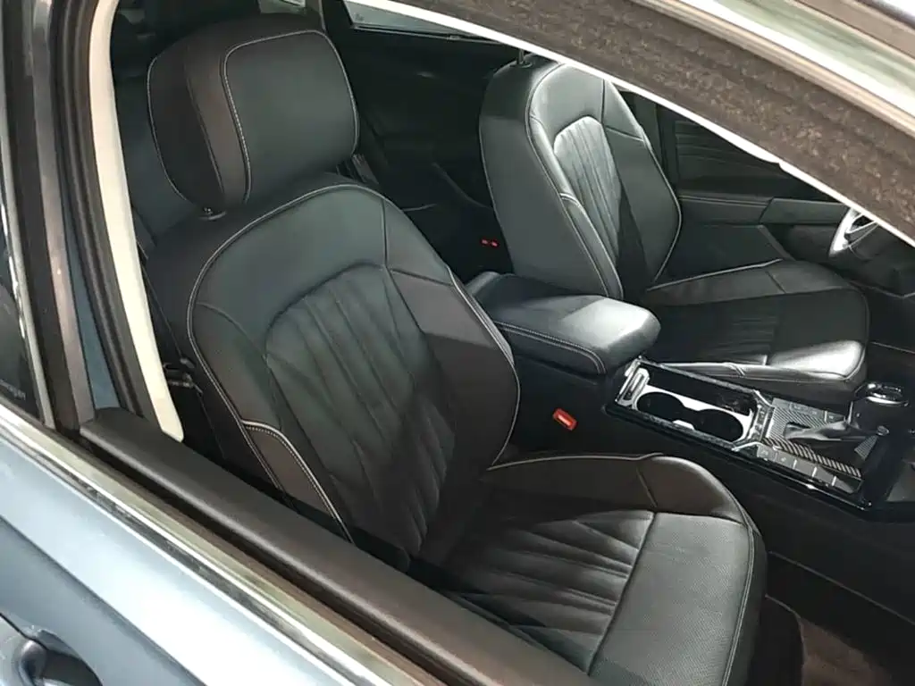Volkswagen Passat 2023 — фото 25