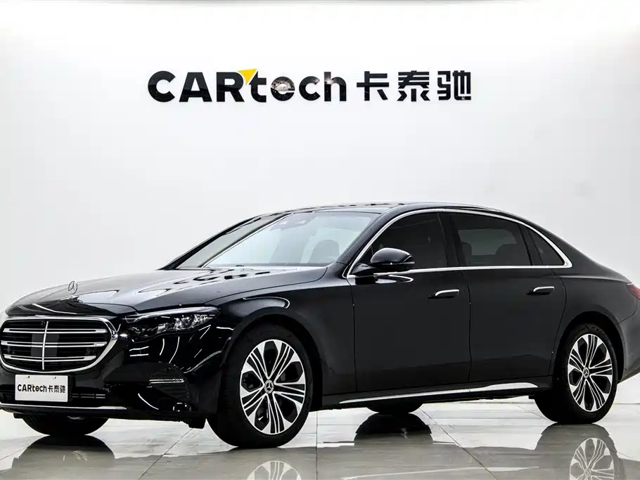 Mercedes-Benz E-Class 2025 — фото 7