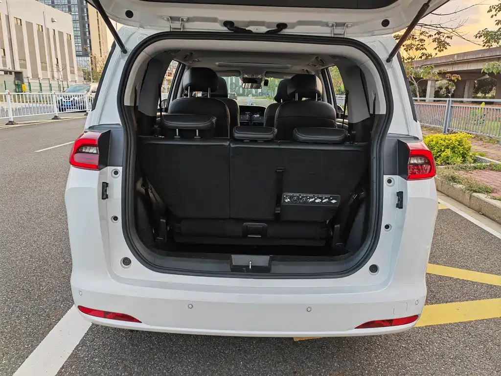 GAC Motor Trumpchi M6 2025 — фото 16
