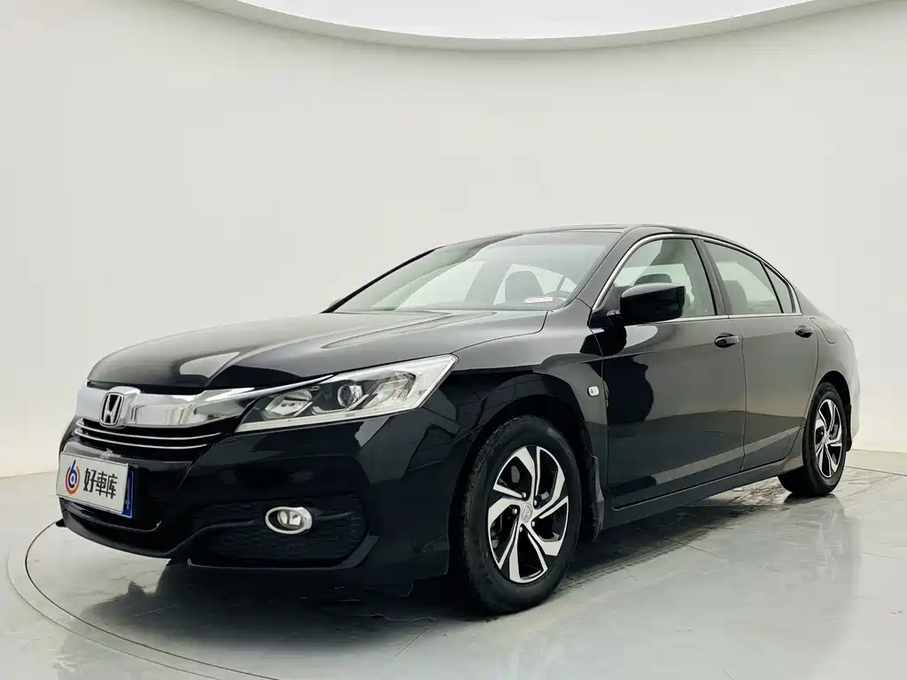 Honda Accord 2017 — фото 1