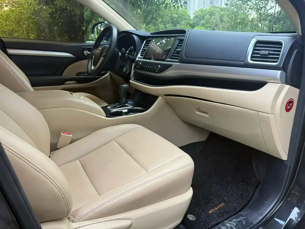 Toyota Highlander 2018 — фото 25